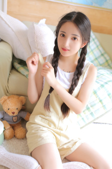 小兔子被蛇用两根WRITEAS
